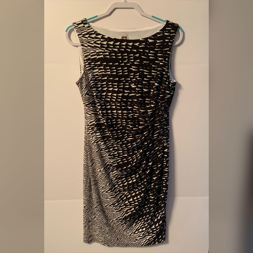 *NWT* Anne Klein Black Camellia Dress